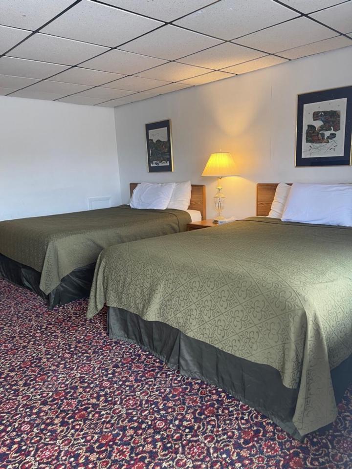 Knights Inn Mackinaw City Extérieur photo