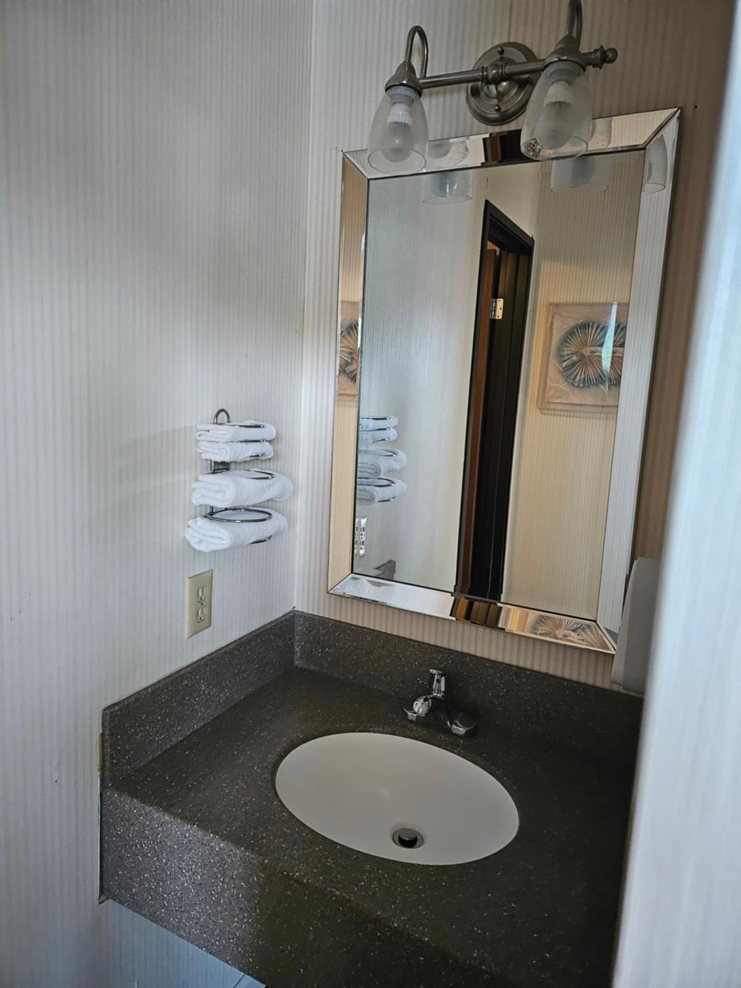 Knights Inn Mackinaw City Extérieur photo